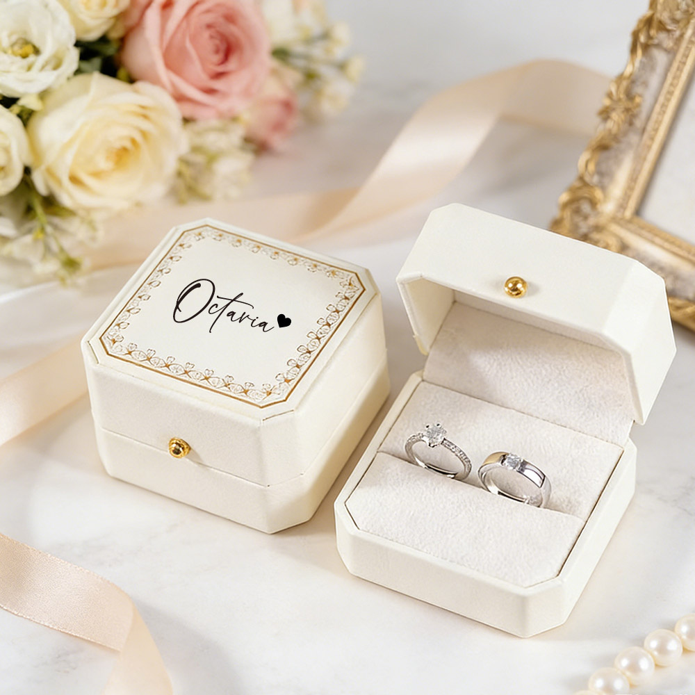 Personalized Faux Leather Ring - огляд і ціна Velvet Jewelry Box