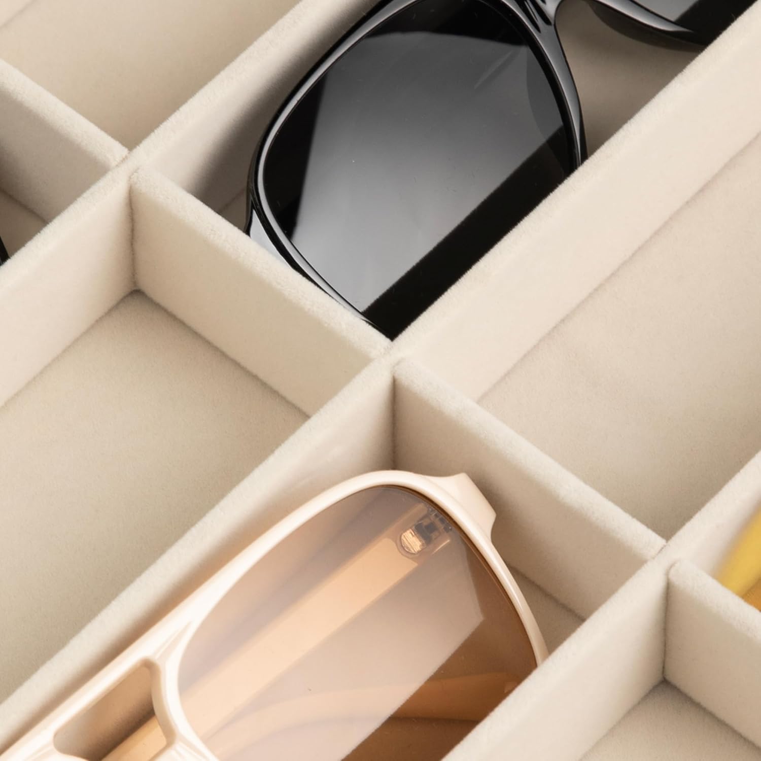 Versatile Gray Velvet Organize - огляд і ціна Velvet Jewelry Box