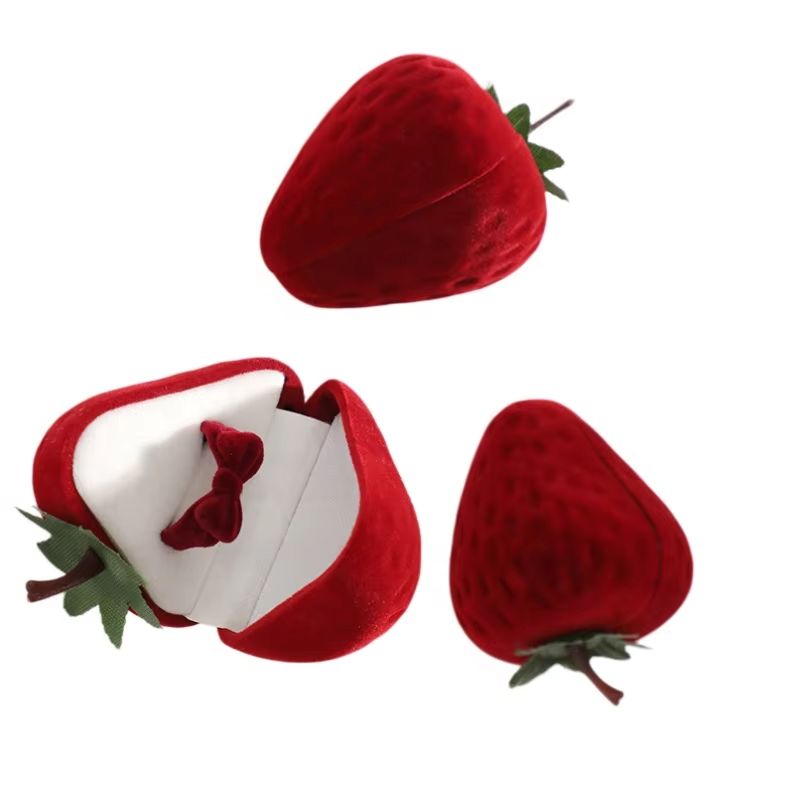 Cute Strawberry Ring Box Straw - огляд і ціна Velvet Jewelry Box