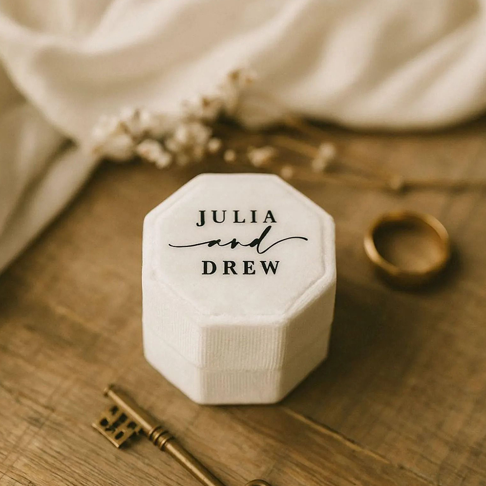 Personalized Velvet Wedding Ri - огляд і ціна Velvet Jewelry Box