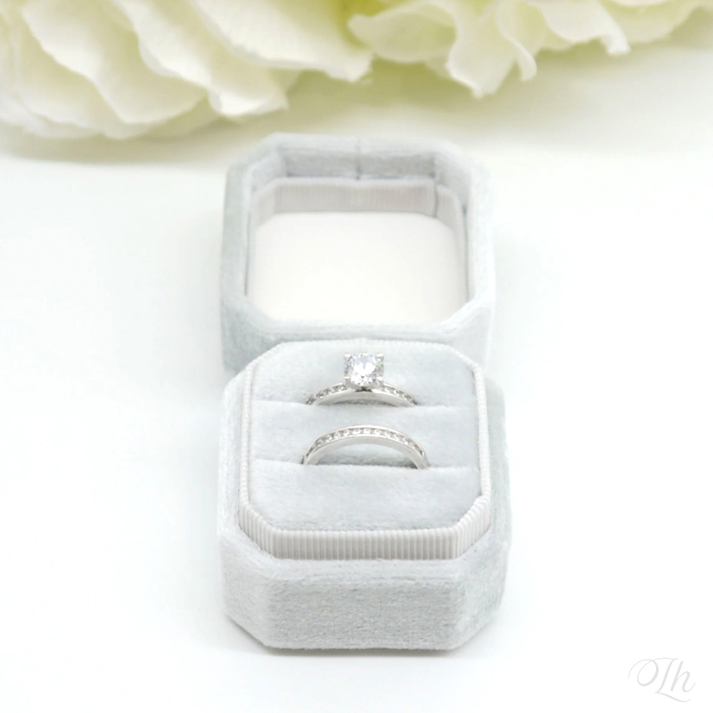 Personalized Wedding Ring Box  - огляд і ціна Velvet Jewelry Box