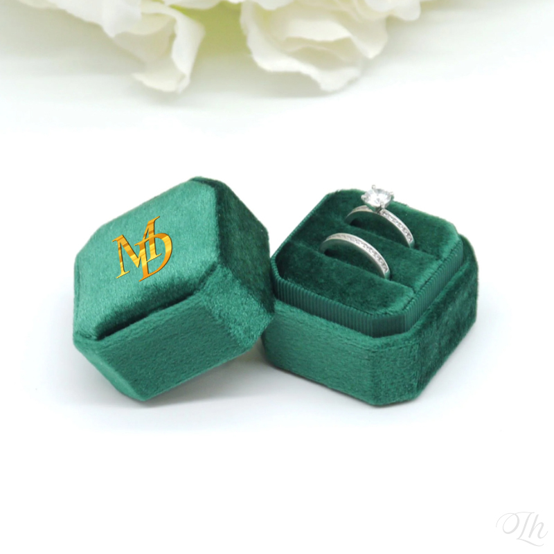 Personalized Wedding Ring Box  - огляд і ціна Velvet Jewelry Box