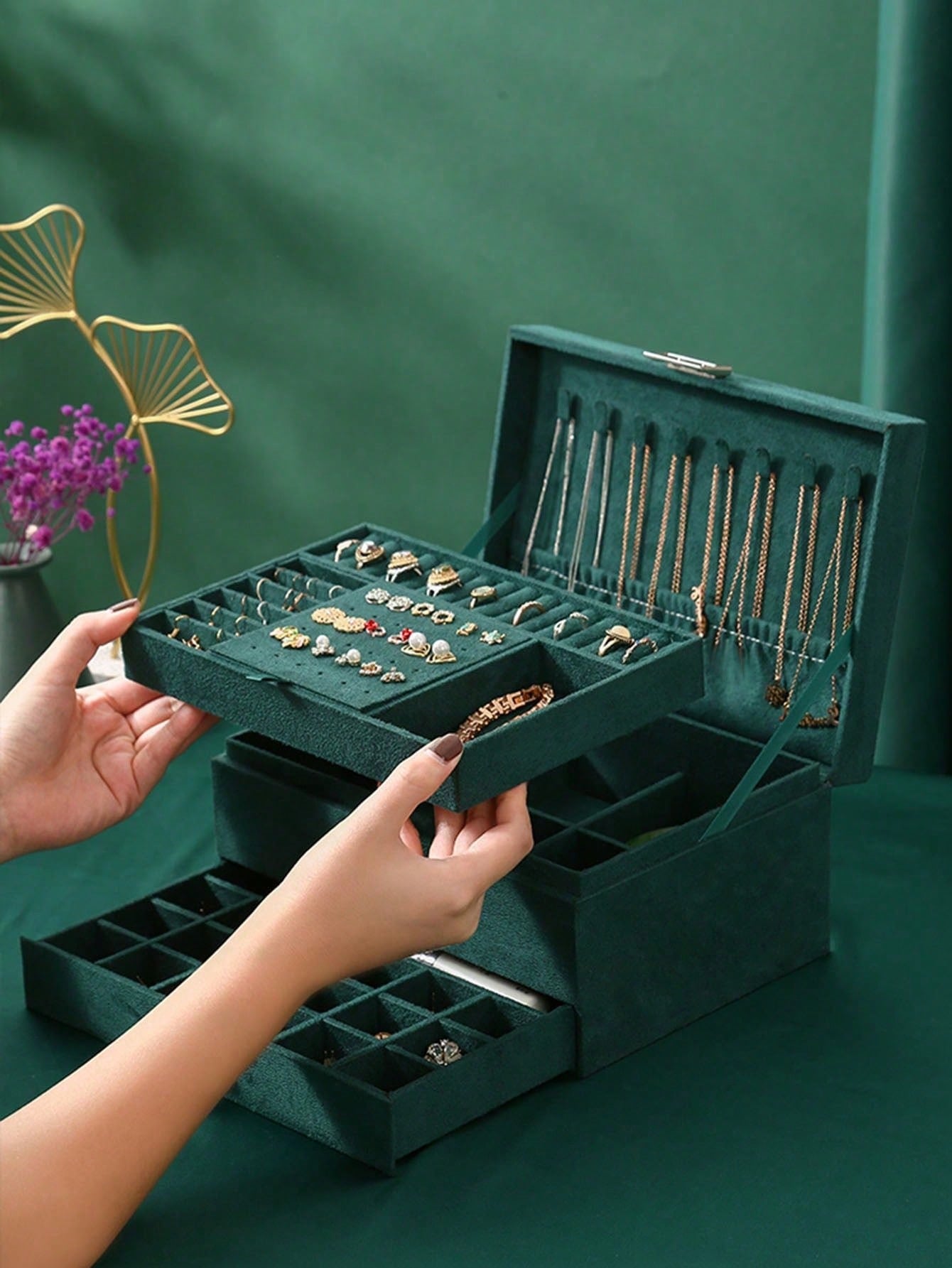 3 Layer Velvet Jewelry Box wit - огляд і ціна Velvet Jewelry Box