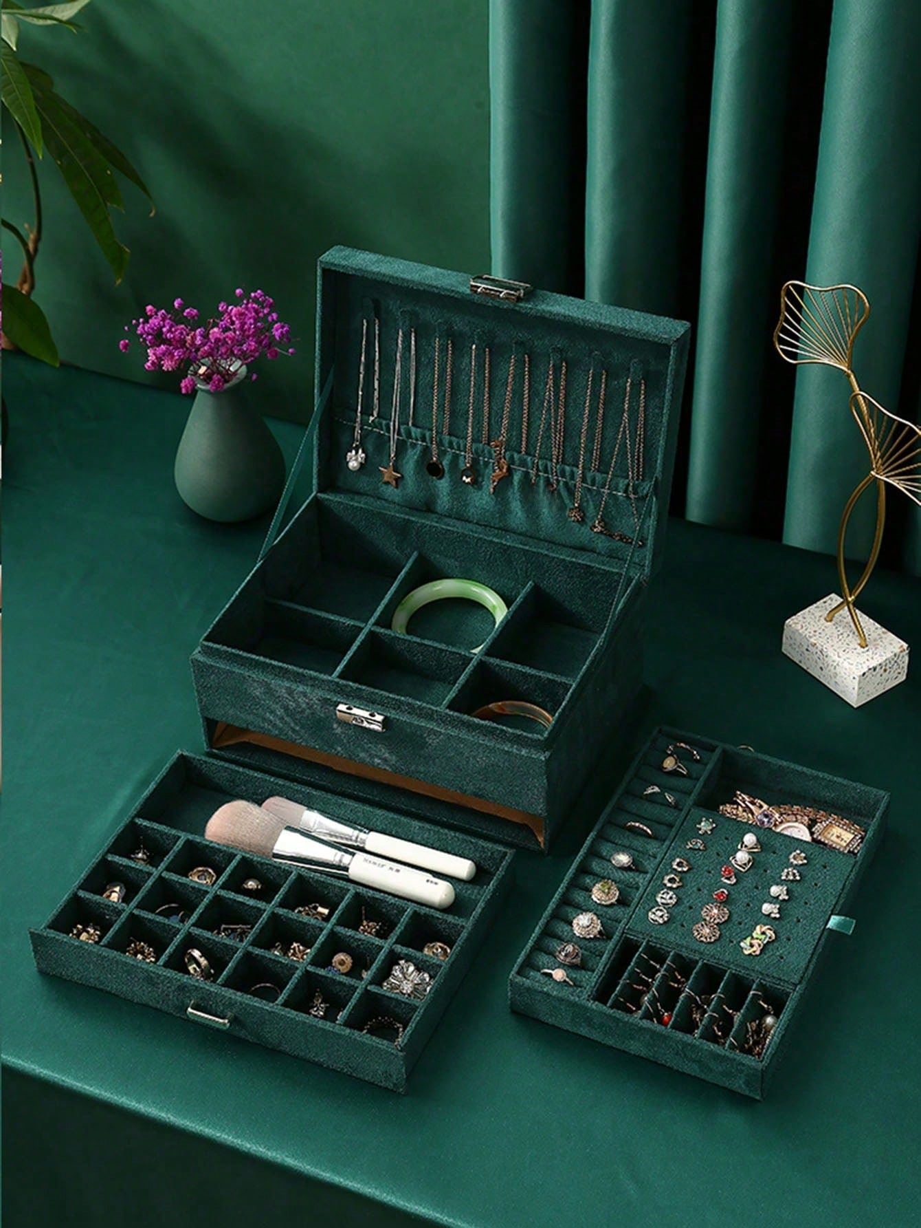 3 Layer Velvet Jewelry Box wit - огляд і ціна Velvet Jewelry Box