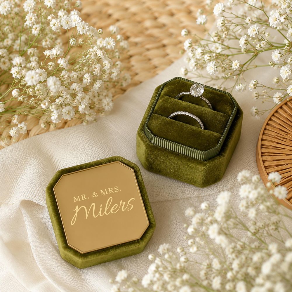 Personalized Octagon Velvet Ri - огляд і ціна Velvet Jewelry Box